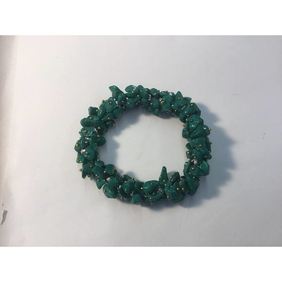 Green Jade chip Stretchy Bracelet - Picture 2 of 3